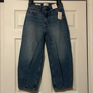 Universal Thread Barrel Denim Jeans